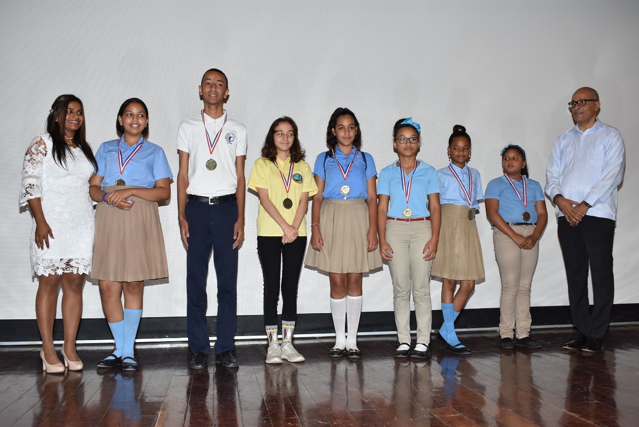 Regional 11 de Educación realiza reconocimiento al merito estudiantil