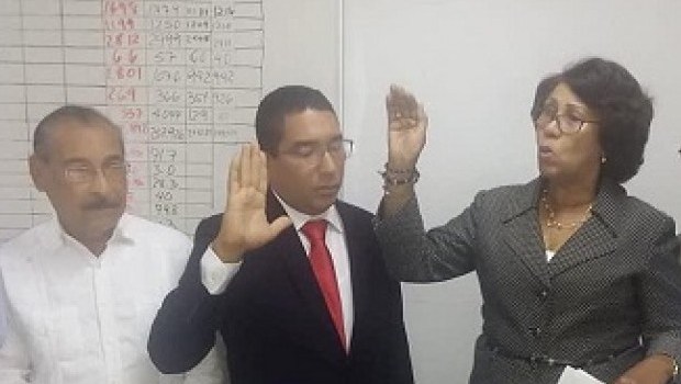 Designan y posesionan nuevos directores de hospitales Ricardo Limardo y Villa Isabela