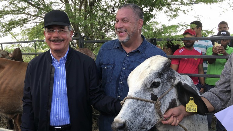 Danilo Medina supervisa avances de la Planta de Procesamiento de Alimento para Ganado, en Puerto Plata