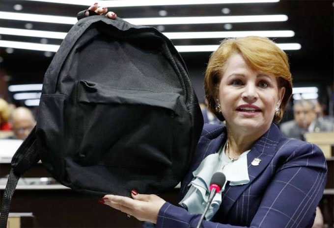 La angurria de Lucía Medina