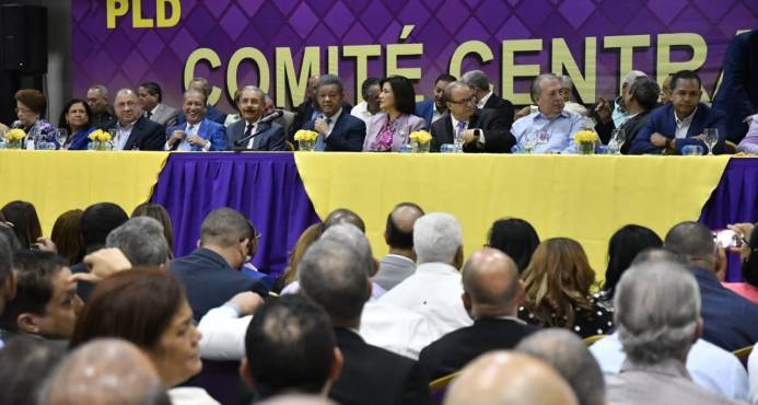 En una reunión de tres minutos CC del PLD aprueba primarias abiertas y simultáneas