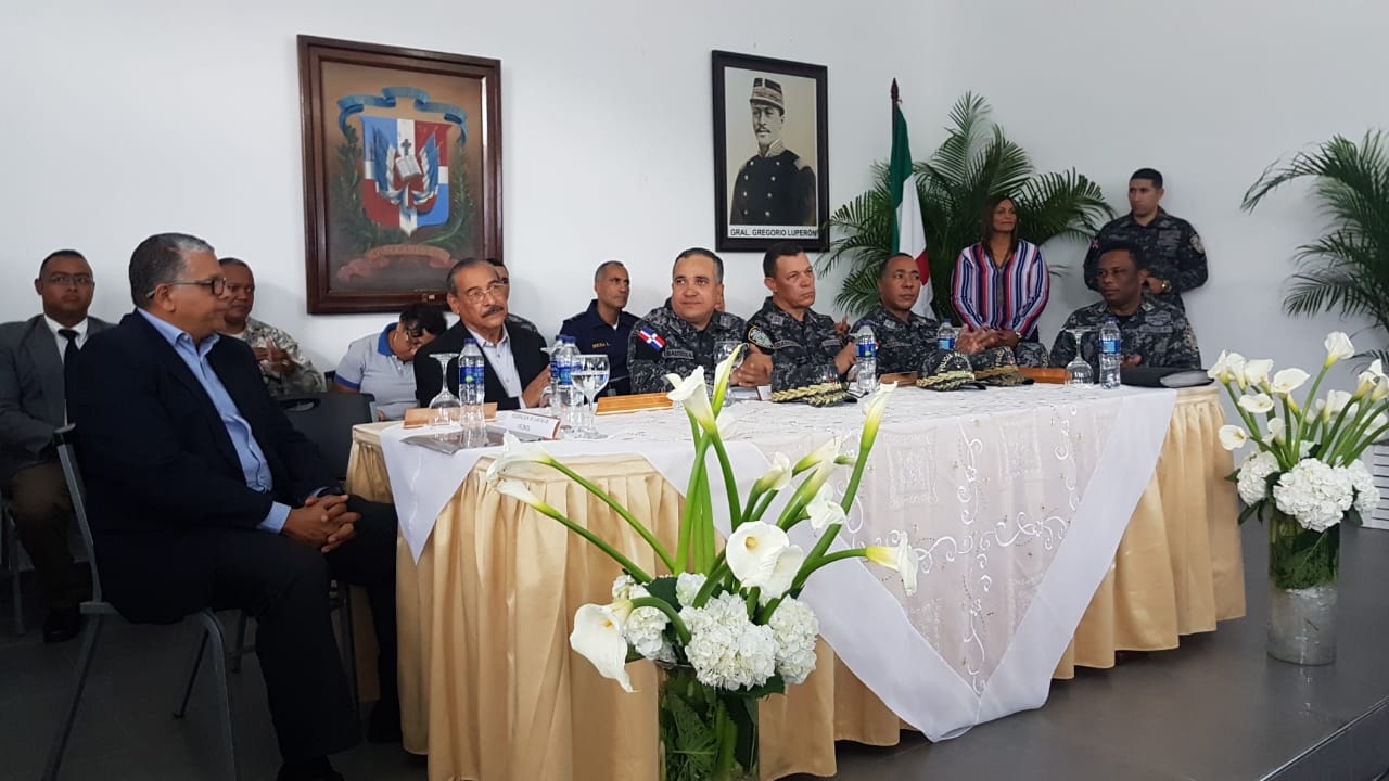 Jefe PN realiza encuentro con comunitario; gobernador Rivera destaca paz y tranquilidad que mantiene gobierno