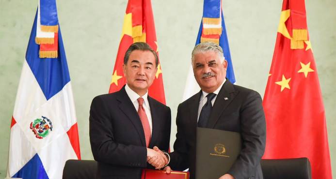 República Dominicana pone la mira en China, pero protege nexos con EEUU