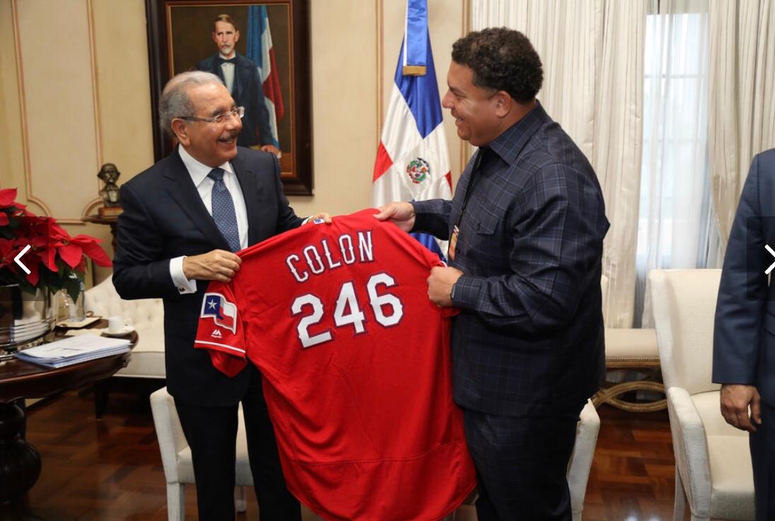 Presidente recibe al jugador dominicano de Grandes Ligas Bartolo Colón