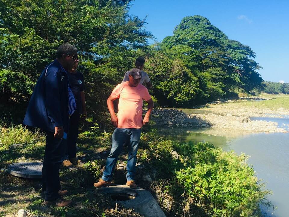 Director de CORAAPPLATA supervisa trabajos rehabilitación acueducto de Imbert