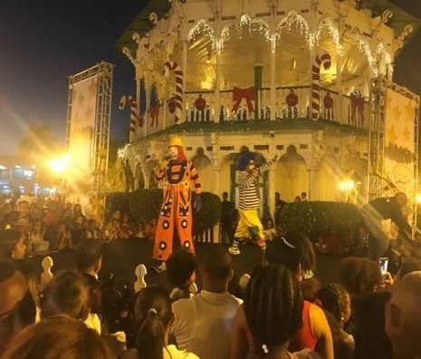 Centro Médico Bournigal comparte alegría navideña con familia puertoplateña