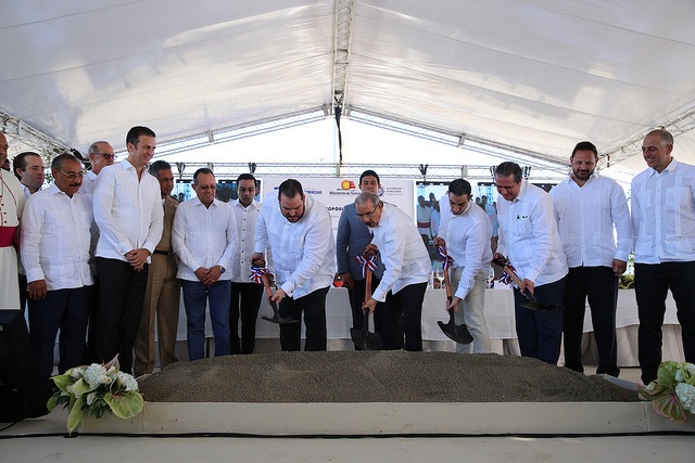 Danilo Medina da primer palazo Puerto de Puerto Plata; inversión de US$125 millones que permitirá acoger un millón de cruceristas al año