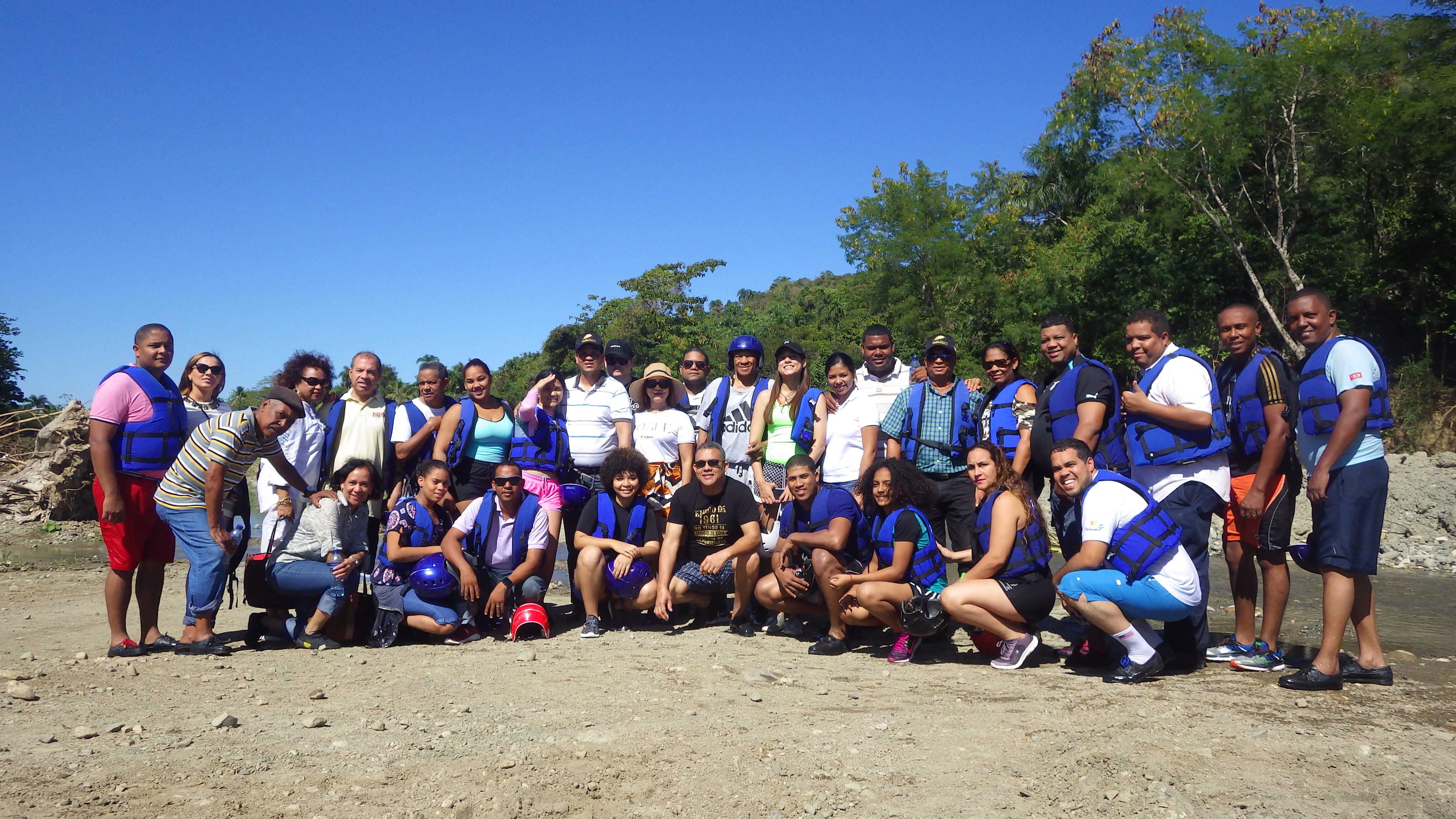 Tratan como reyes a miembros ADOMPRETUR Puerto Plata y Sosúa durante visita a los 27 Saltos de Damajagua