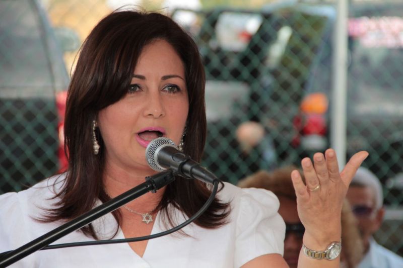 Alcaldesa de Sosúa exhorta a periodistas a difundir noticias que motiven a los turistas a visitar a Sosúa y a RD