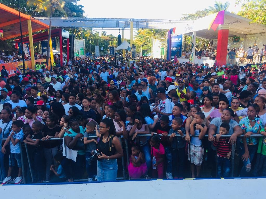 Miles colman zona de Carnaval Puerto Plata 2019 para disfrutar primera jornada