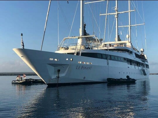 Barco de lujo Le Ponant llega por vez primera a Bahía de las Aguilas