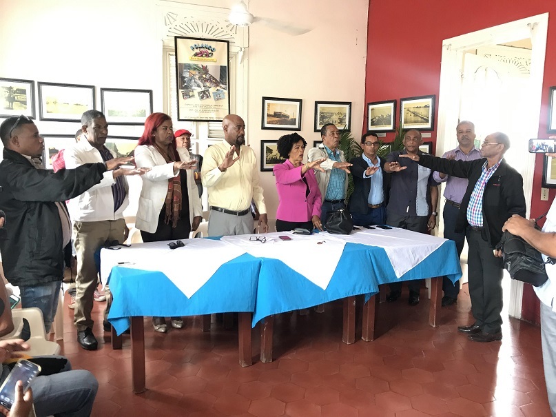 Comité Pro Puerto juramenta directiva presenta plan de lucha