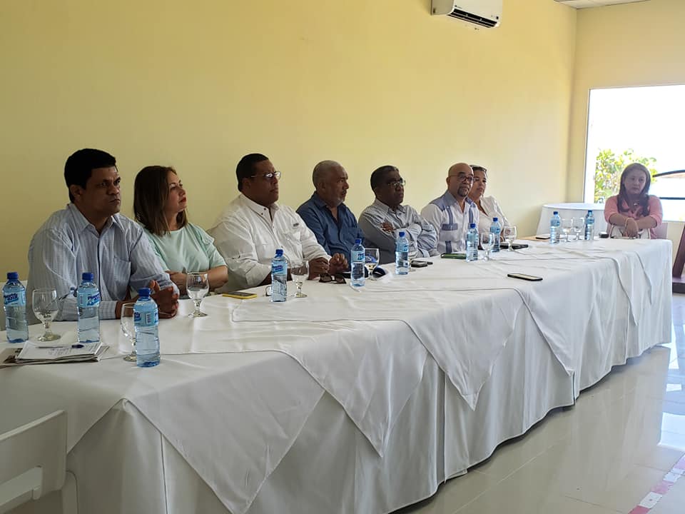 Alcaldesa de Sosúa y Directora de Cabarete solicitan estudio que determine si se puede usar agua de la laguna sin causar daños