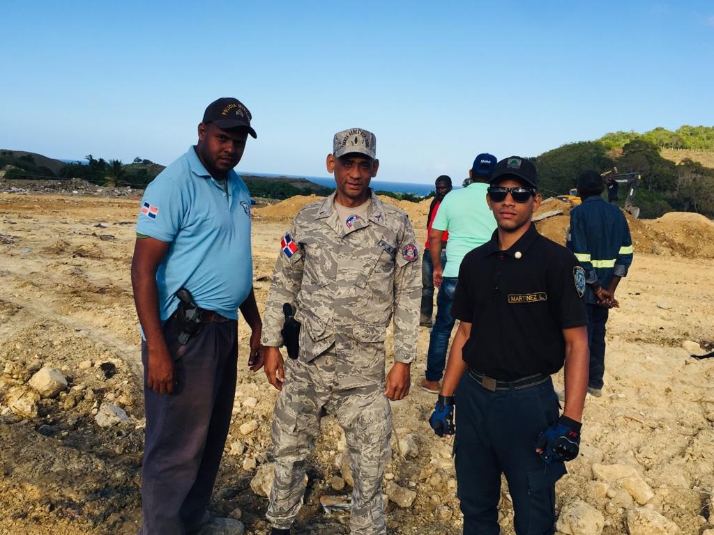 El vertedero ha quedado bajo custodia de la Policía Municipal, los militares entrarán la próxima semana
