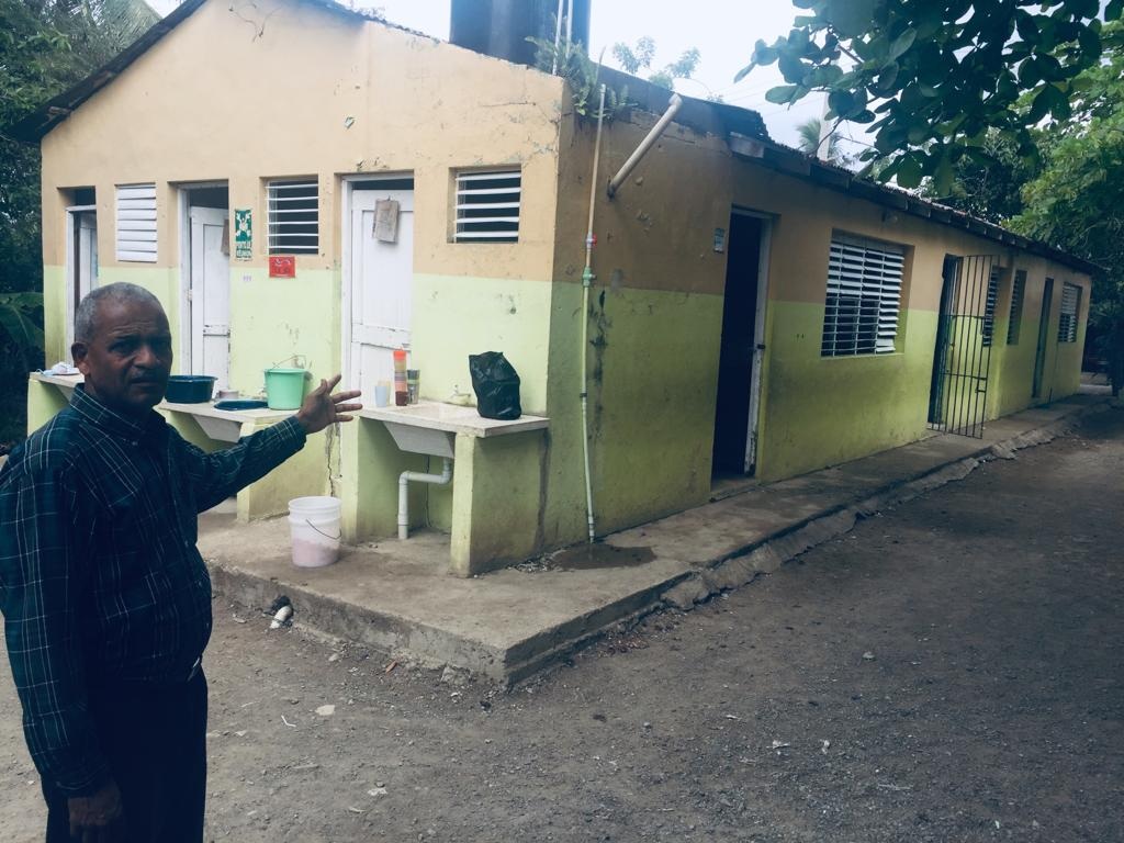 Director de escuela Los Rieles de San Marcos demanda construcción edificio con mayor capacidad