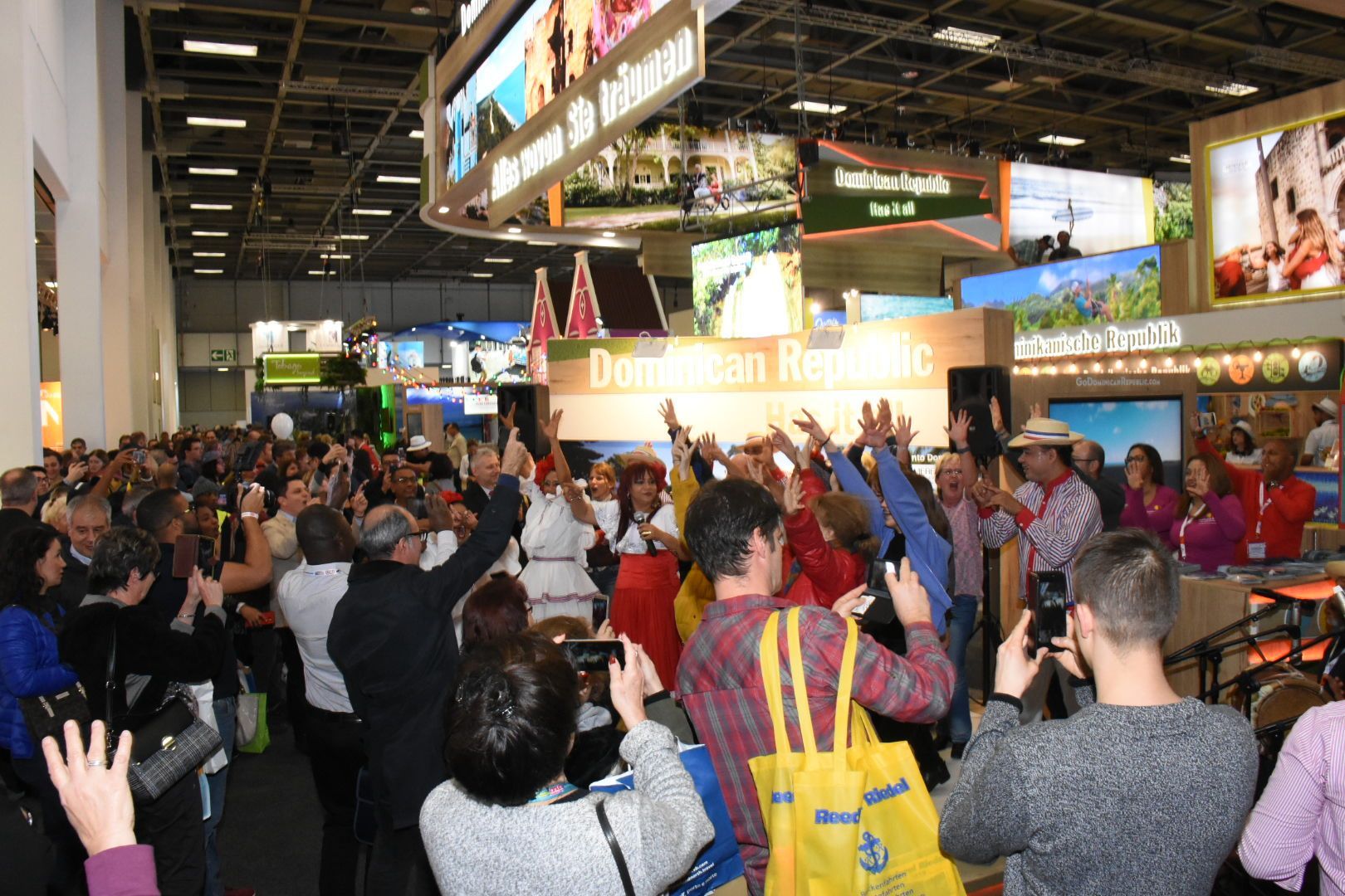 Ministro de Turismo RD satisfecho con logros en la ITB