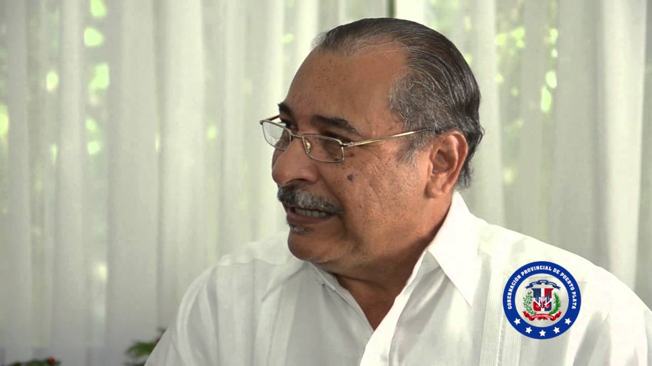 Gobernador saluda cierre de vertedero y construcción de relleno sanitario