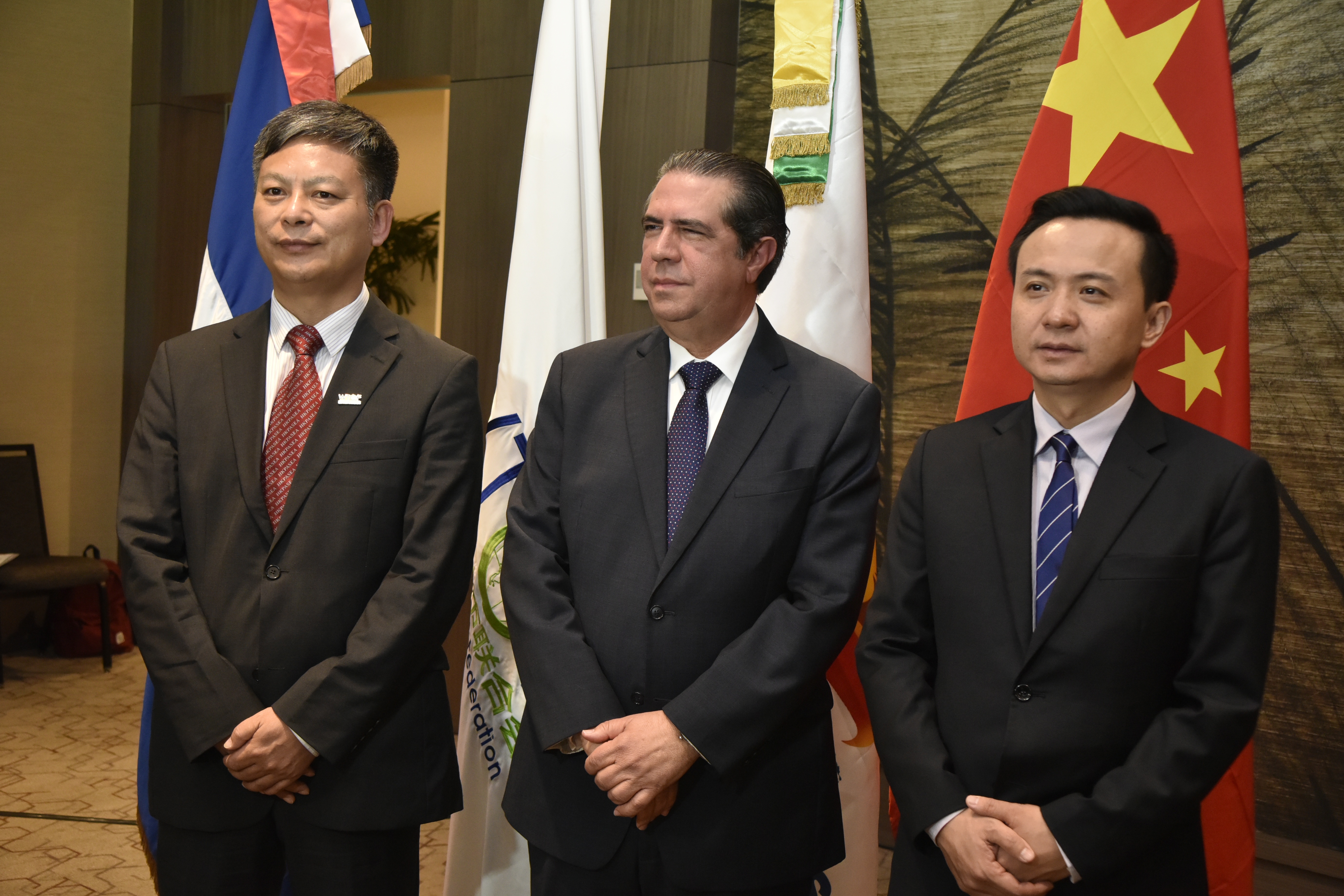 Ministro de Turismo encabeza en Santo Domingo Primer Foro de Negociaciones con inversionistas y   turoperadores chinos