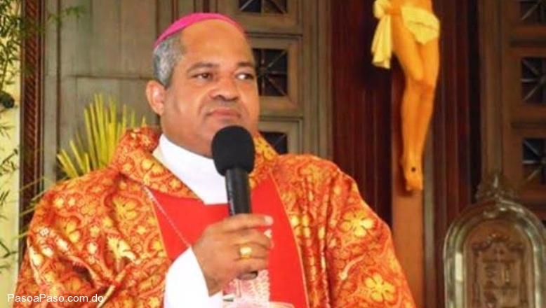 Obispo Corniel Amaro cree que diferendo en torno al relleno sanitario amerita un acercamiento