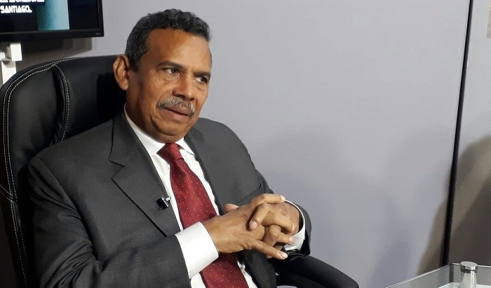 Radhamés Segura afirmó que lucha sorda que libran Danilo y Leonel desmorona su popularidad