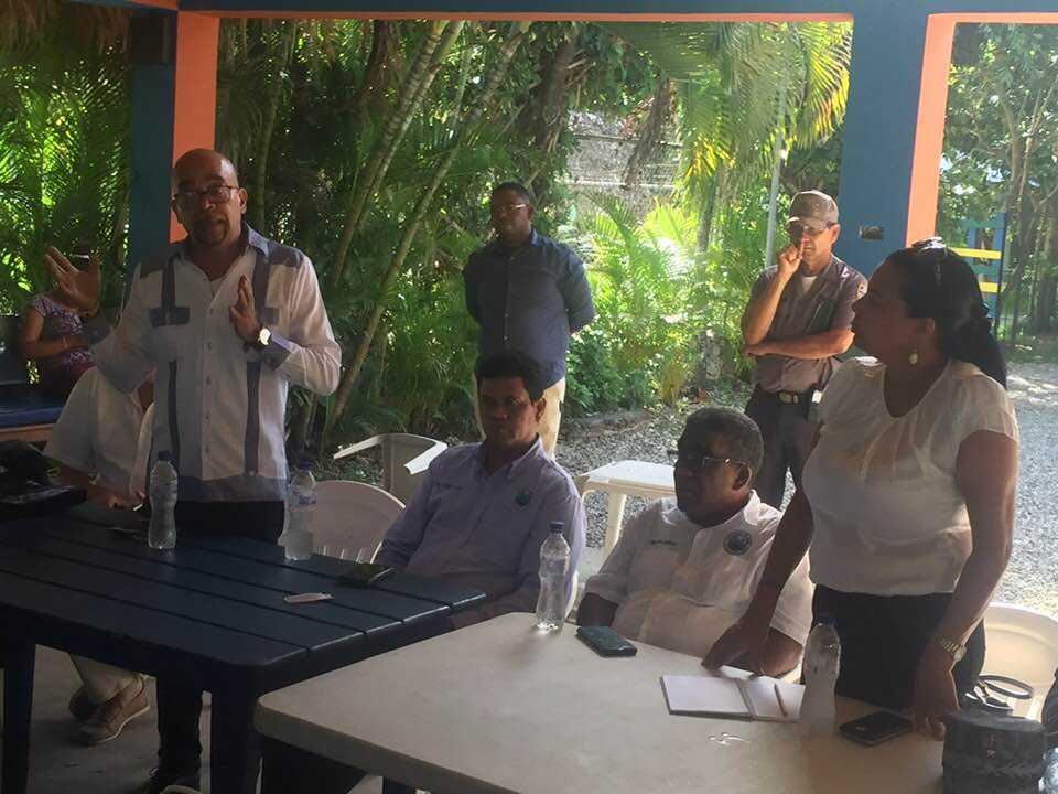 Autoridades y dirigentes comunitarios bloquean construcción de pozos para garantizar agua suficiente a Cabarete y Sosúa