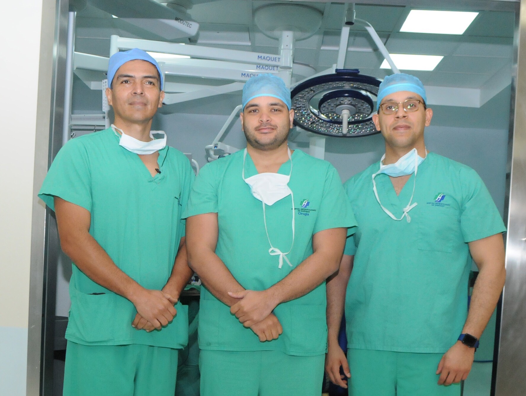 Urólogo del HOMS se convierte en primer médico dominicano que realiza en RD cirugía robótica contra cáncer de próstata