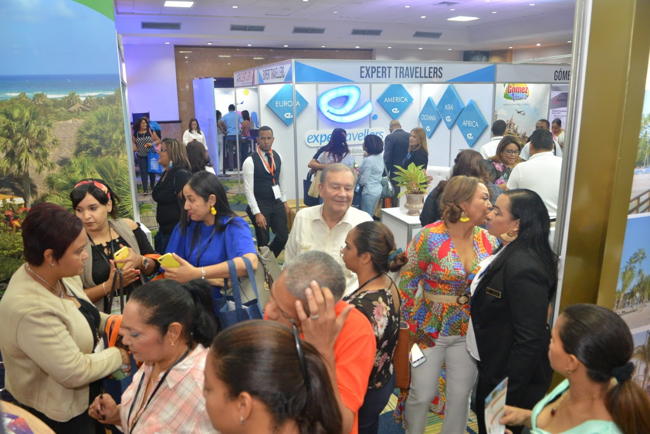 Miles visitan Expoturismo Santiago 2019 con la participación agentes de RD