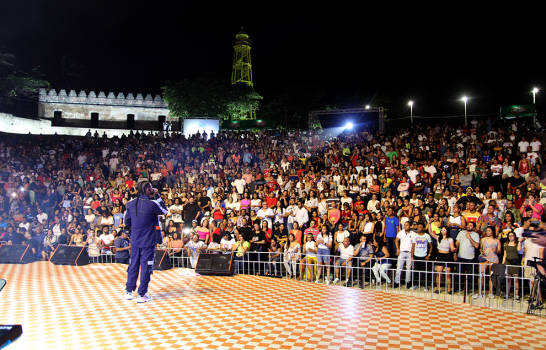 Mozart la Para celebra sus 12 años de carrera en Anfiteatro de Puerto Plata