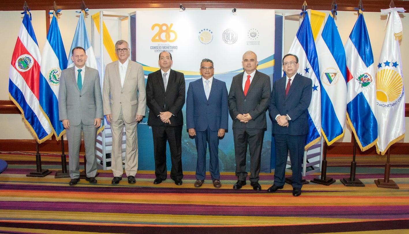 Resalta desempeño económico y fortaleza de turismo de RD