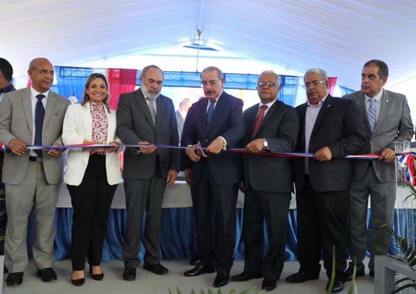 Presidente Medina deja en funcionamiento el Hospital Pablo Morrobel Jiménez, en Luperón