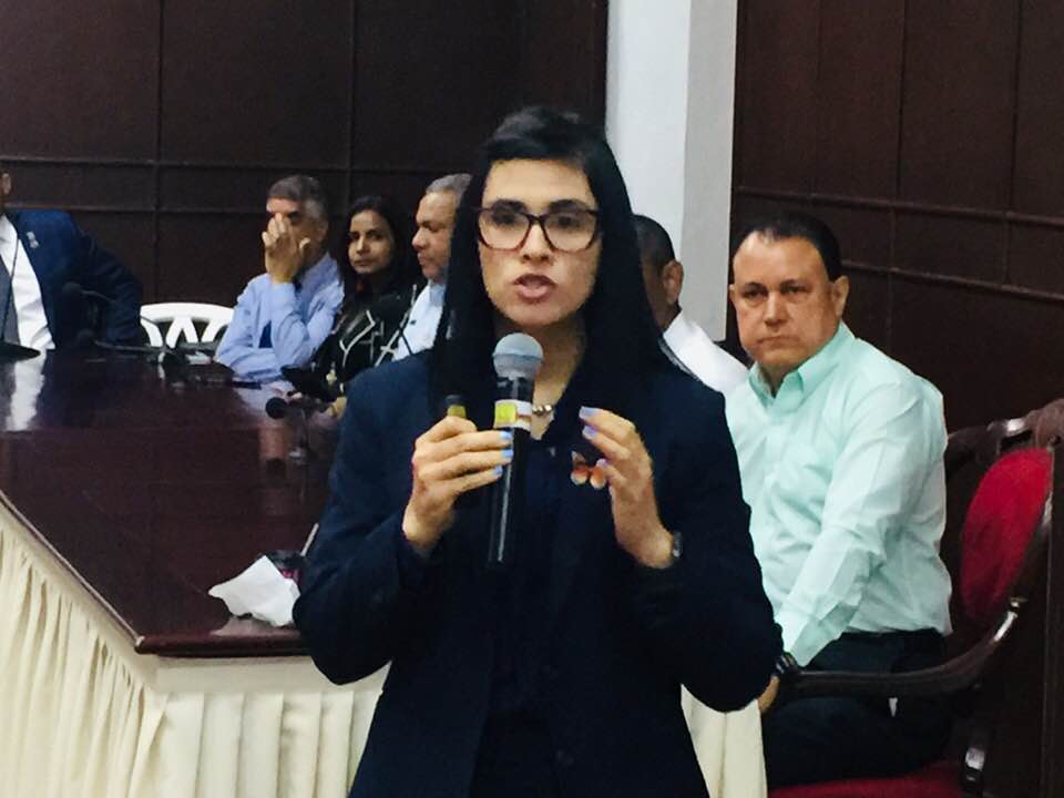 Procuradora Olga Diná Llaverías dicta conferencia en Puerto Plata sobre Trata de Personas y Tráfico Ilícito de Inmigrantes y el Alcance de la Ley 136-03