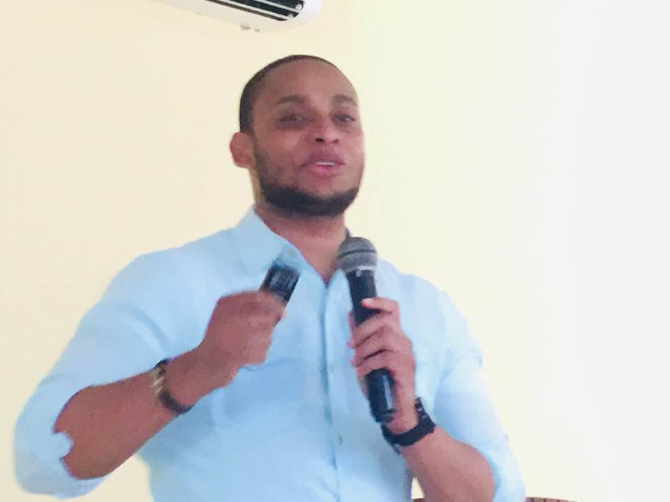 Director Escuela de Turismo  de UTESA recomienda a autoridades y empresarios turísticos poner atención a redes sociales