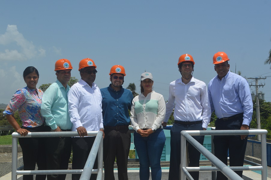 Delegación del BM y el MEPYD recibieron de CORAAPPLATA informes sobre planta, emisario y laboratorio