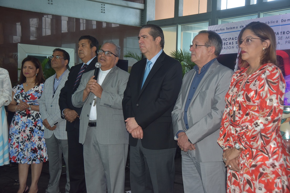 MITUR celebra logros Décimo Aniversario Senderos de la Fe