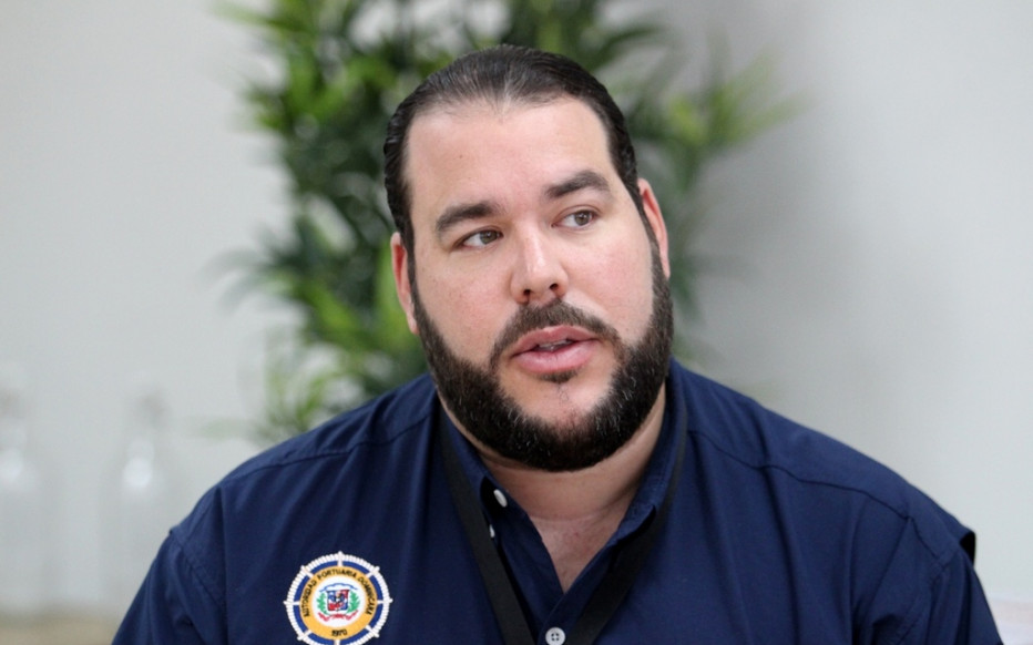 Director de APORDOM niega retraso en inicio terminal Taino Bay; admite plan desalojo Playa Oeste