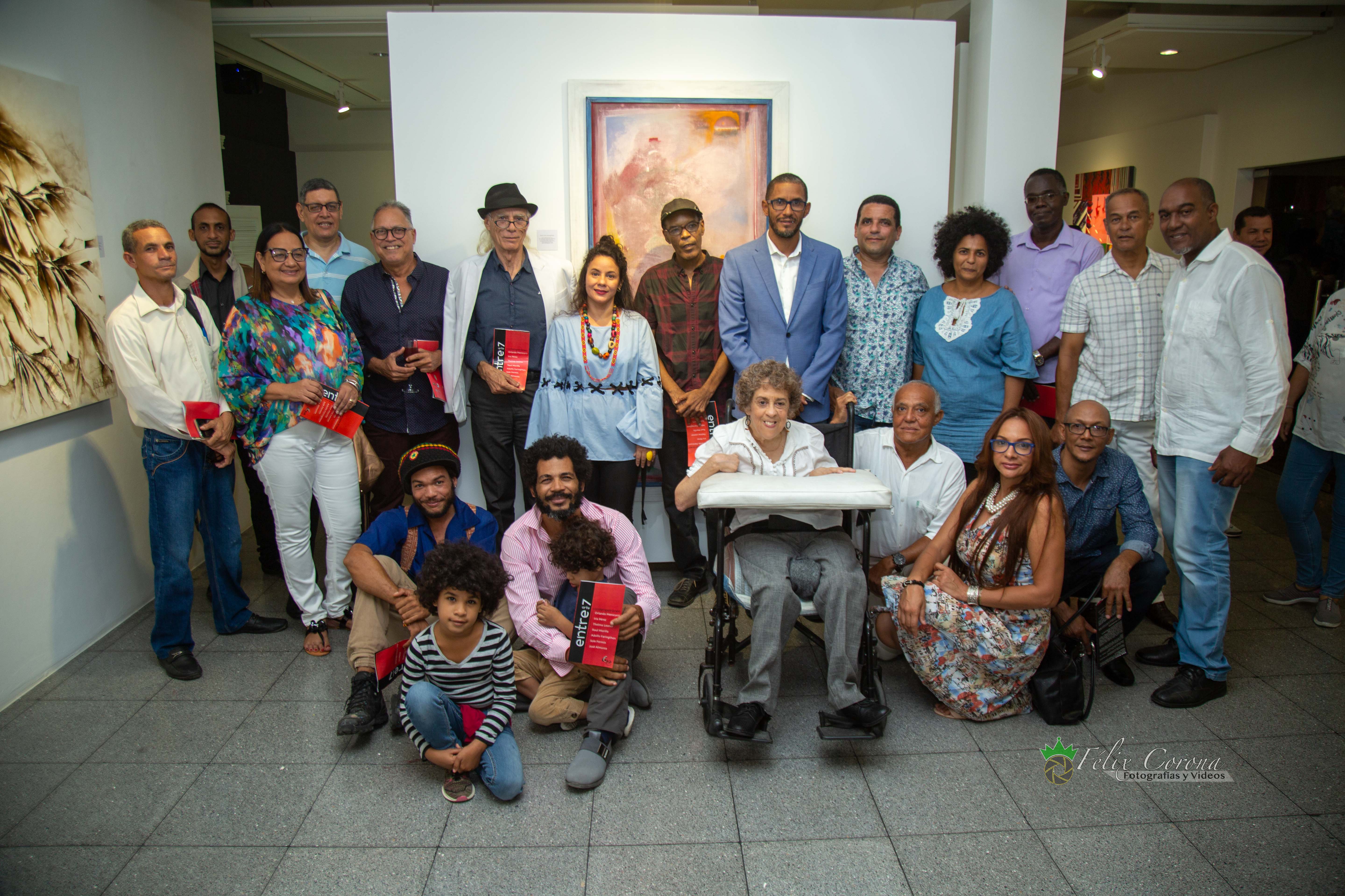 La Casa de Arte de Sosúa inauguró este viernes por la noche una nueva exposición denominada “Entre 7”