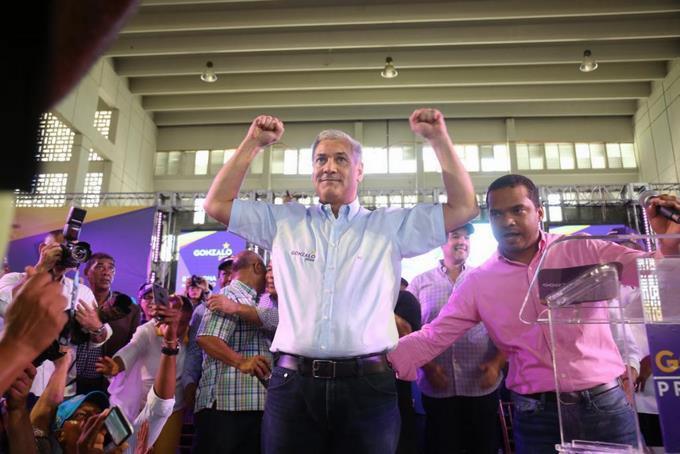 17 de 33 miembros del CP dan apoyo a Gonzalo; dice hará campaña pacífica y con propuestas