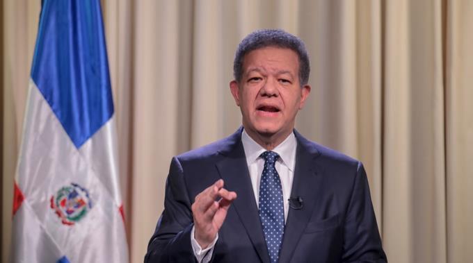 Leonel tendrá que derribar barreras legales para poder aspirar por otro partido