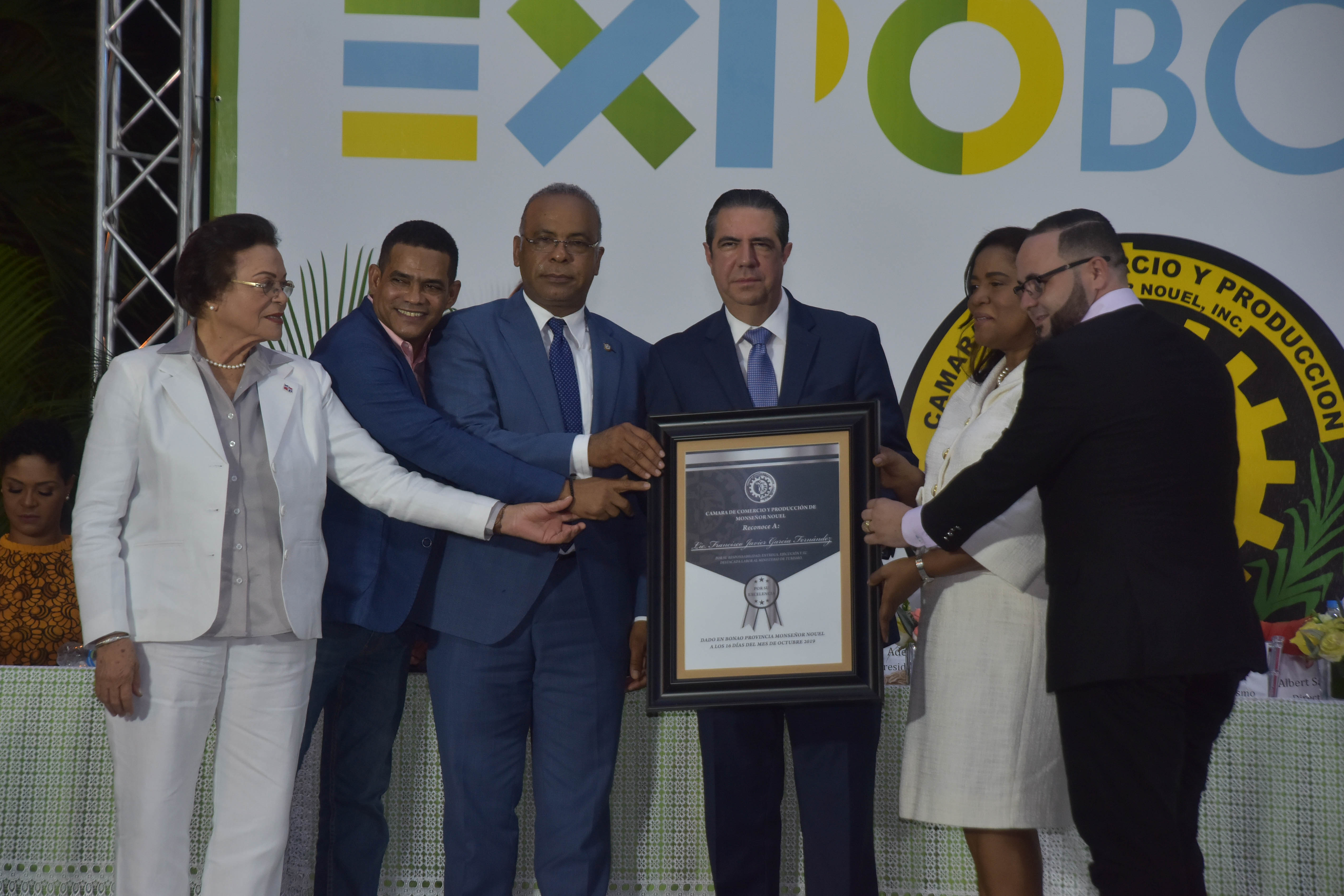 Reconocen Ministro de Turismo por su labor a favor de la industria