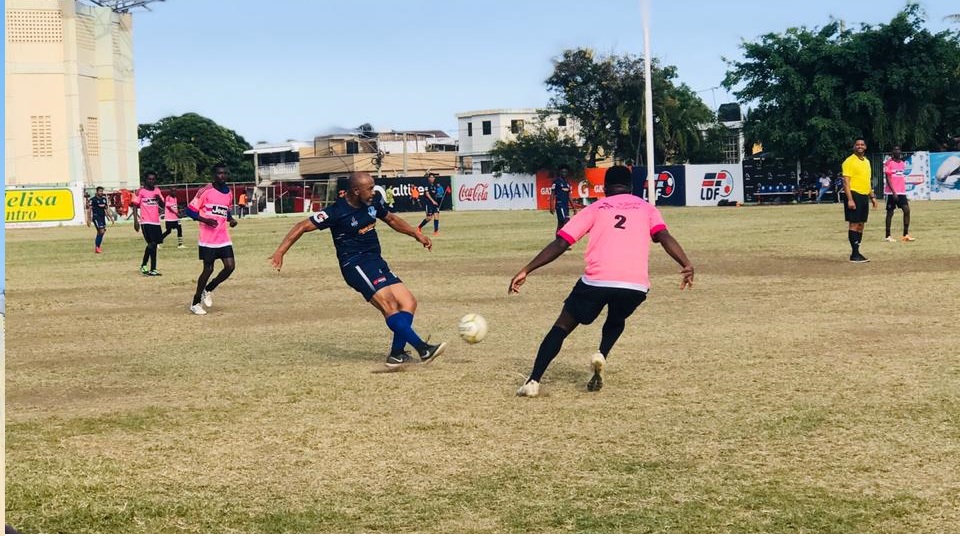 Atlantico B, Arenazo FC y Miramar FC dominaron la triple cartelera de este domingo en el XXVI Torneo Provincial de Fútbol