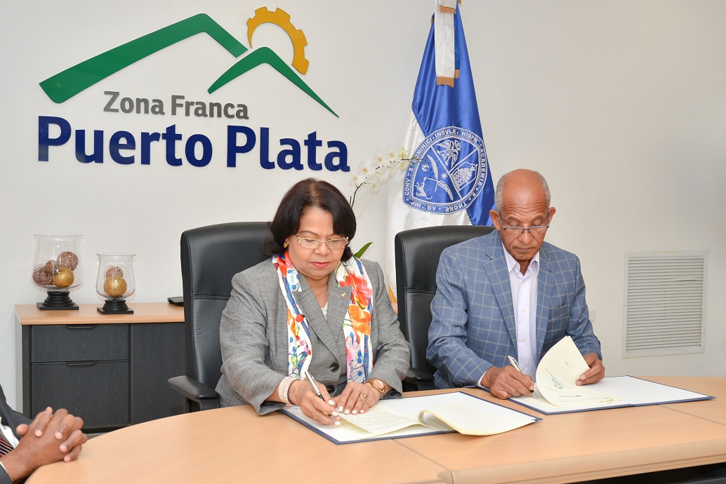 Zona Franca y UASD Puerto Plata pactan convenio de colaboración