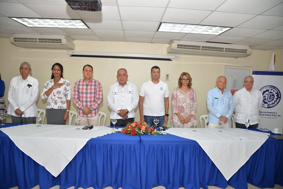 Presentan programa Cultivando Agua Buena en Puerto Plata