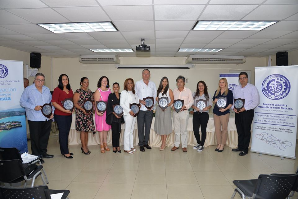 Cámara de Comercio de Puerto Plata juramenta su delegación de Sosúa