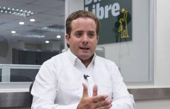 PRM descarta una reforma constitucional, empresariado se reúne con partidos para buscar solución a crisis