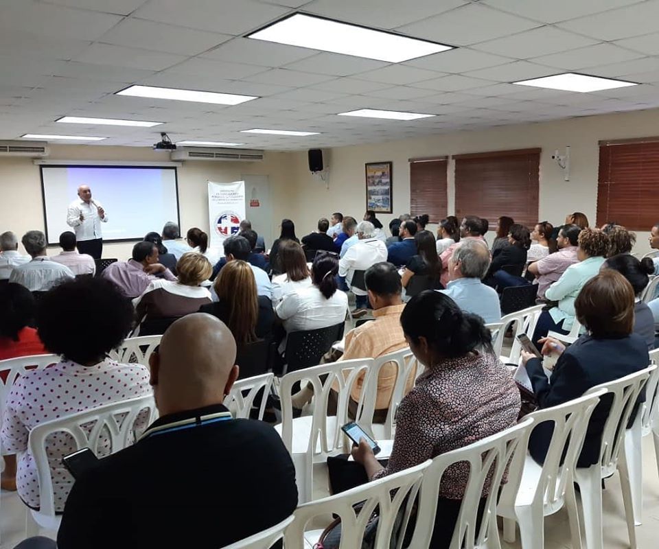 Realizan conversatorio en Puerto Plata sobre la Ley 46-20 de Transparencia y Revalorización Patrimonial