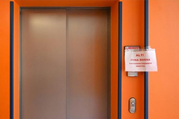 El coronavirus era “como un mico aferrado a mi espalda”, dice un médico italiano que sanó