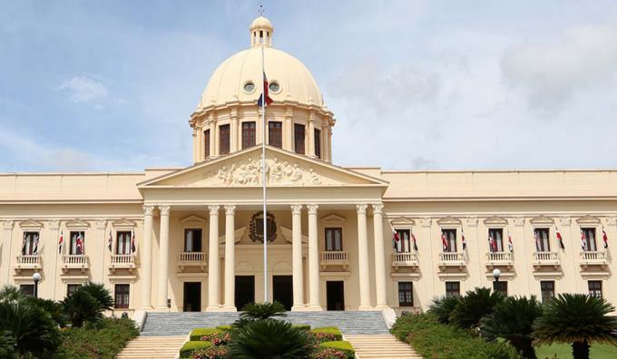 Extiende el toque de queda hasta el jueves 30