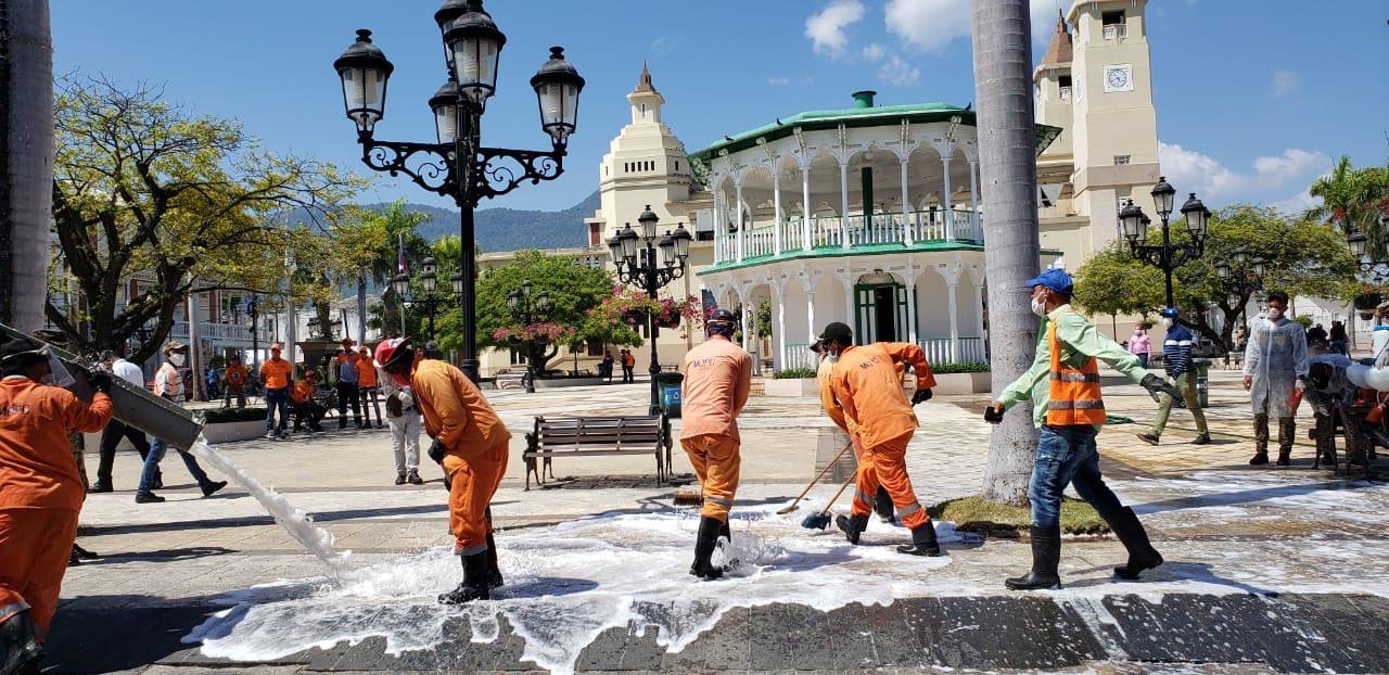 CORAAPPLATA participa en operativo de higienización y desinfección en Puerto Plata junto al Ministerio de Obras Públicas