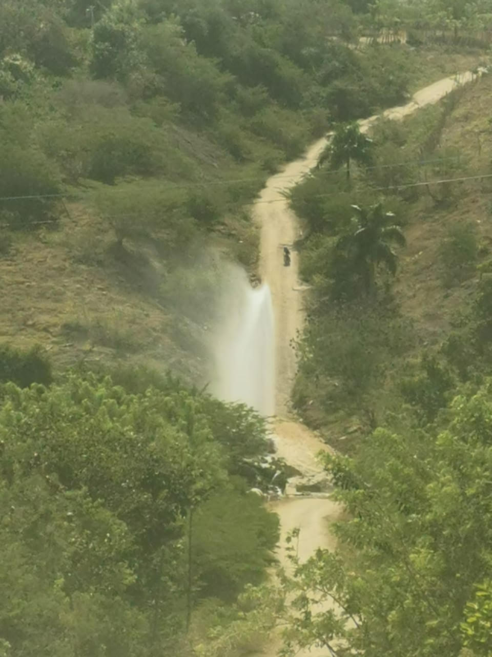 CORAAPPLATA soluciona avería línea de aducción acueducto Madre Vieja