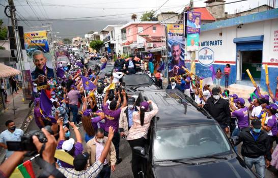 Presidente Medina encabeza caravana en apoyo a Gonzalo en Puerto Plata